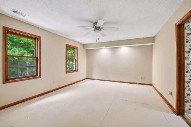 5 Acorn Drive, Sunfish Lake, MN 55077