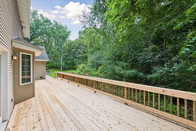 5 Acorn Drive, Sunfish Lake, MN 55077