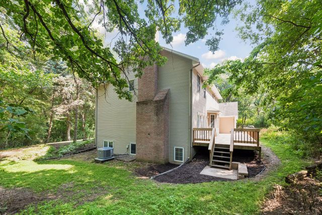 5 Acorn Drive, Sunfish Lake, MN 55077
