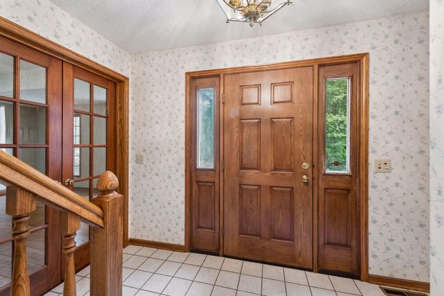 5 Acorn Drive, Sunfish Lake, MN 55077