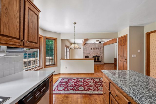 5 Acorn Drive, Sunfish Lake, MN 55077