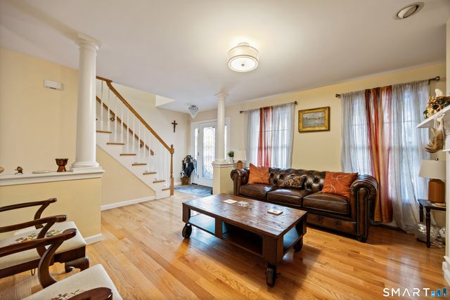 27 Amber Place, Waterbury, CT 06705