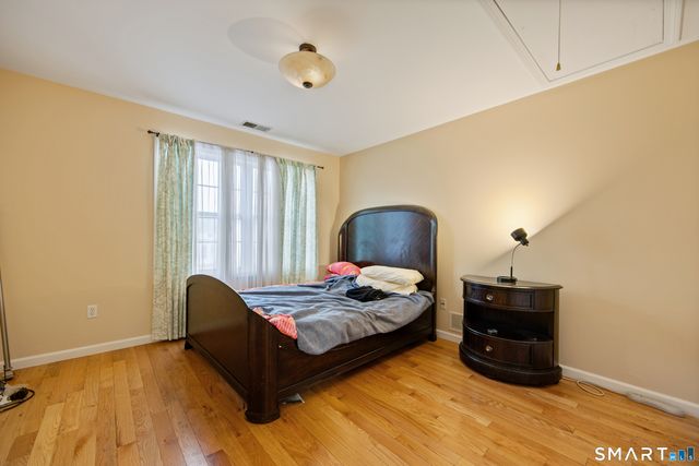 27 Amber Place, Waterbury, CT 06705