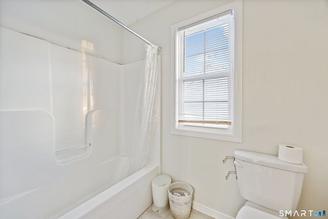 27 Amber Place, Waterbury, CT 06705