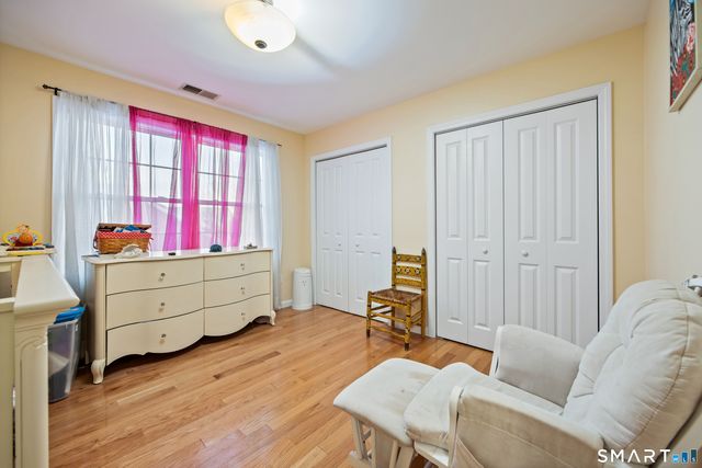 27 Amber Place, Waterbury, CT 06705