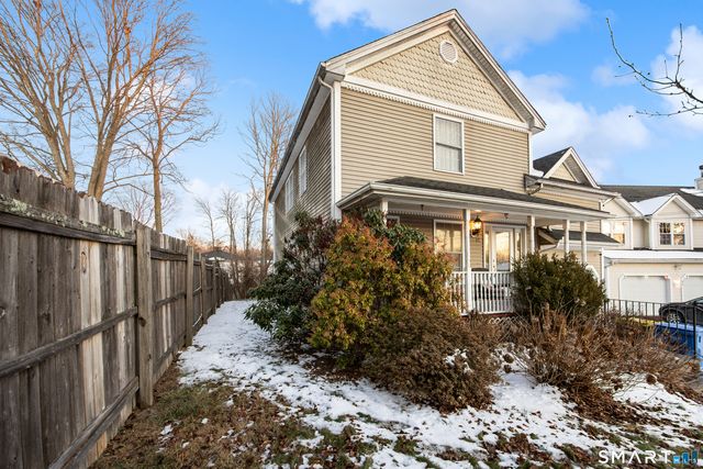 27 Amber Place, Waterbury, CT 06705