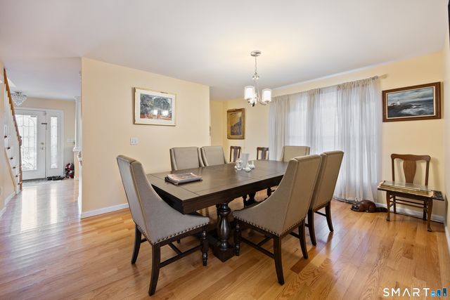 27 Amber Place, Waterbury, CT 06705