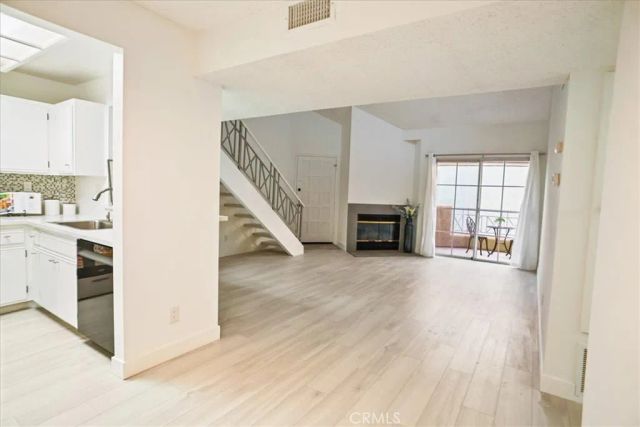 23633 Del Monte 272, Valencia, CA 91355
