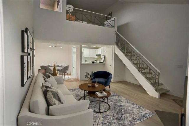 23633 Del Monte 272, Valencia, CA 91355