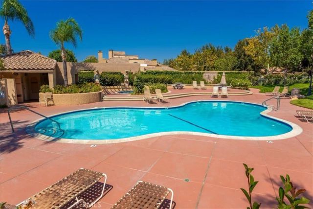 23633 Del Monte 272, Valencia, CA 91355