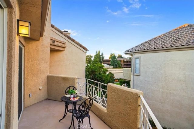 23633 Del Monte 272, Valencia, CA 91355