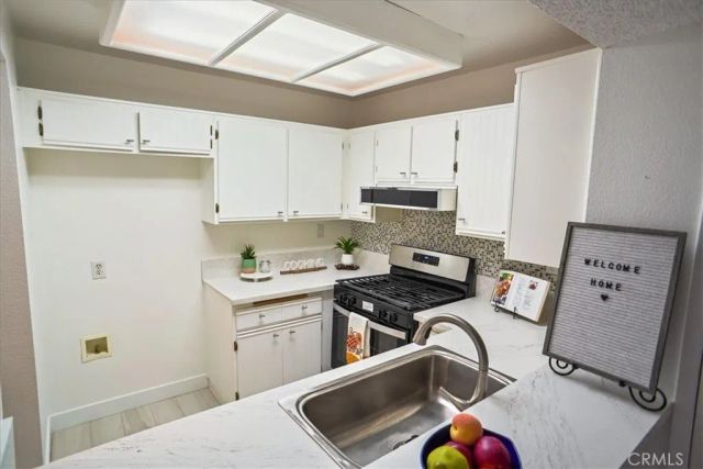 23633 Del Monte 272, Valencia, CA 91355