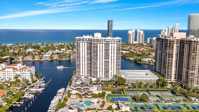 19707 Turnberry Way 9J, Aventura, FL 33180