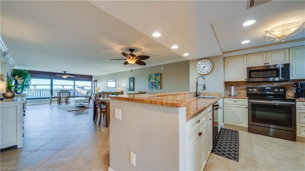 15010 Punta Rassa RD 301, FORT MYERS, FL 33908 — photo 2