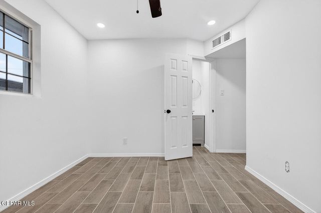 990 Gloria Street, El Paso, TX 79907