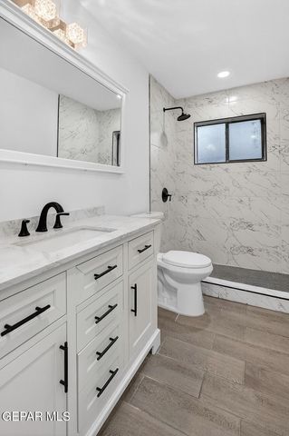 990 Gloria Street, El Paso, TX 79907