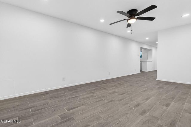 990 Gloria Street, El Paso, TX 79907