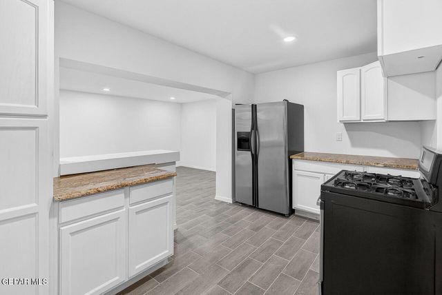 990 Gloria Street, El Paso, TX 79907