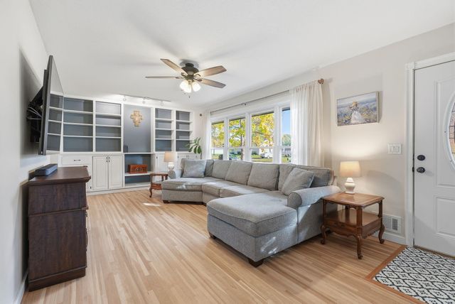 10525 Rhode Island Avenue N, Brooklyn Park, MN 55445