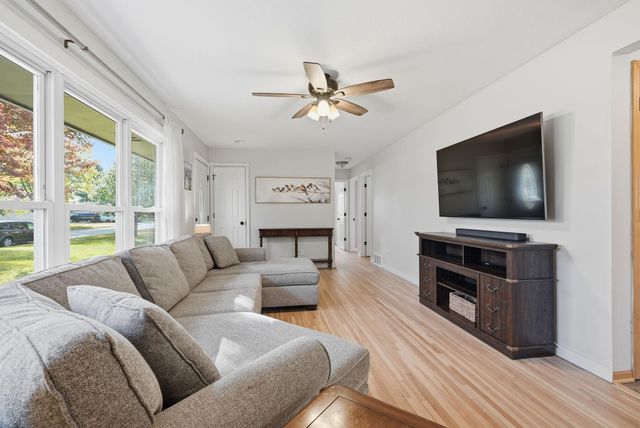 10525 Rhode Island Avenue N, Brooklyn Park, MN 55445