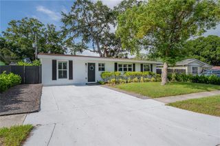 4710 W WALLACE AVENUE, Tampa, FL 33611