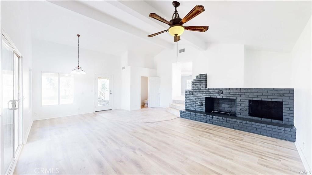 Image 11 of property listing at 16201 Alta Cresta Avenue, Riverside, CA 92508