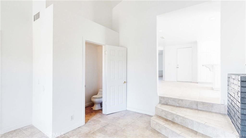 Image 18 of property listing at 16201 Alta Cresta Avenue, Riverside, CA 92508