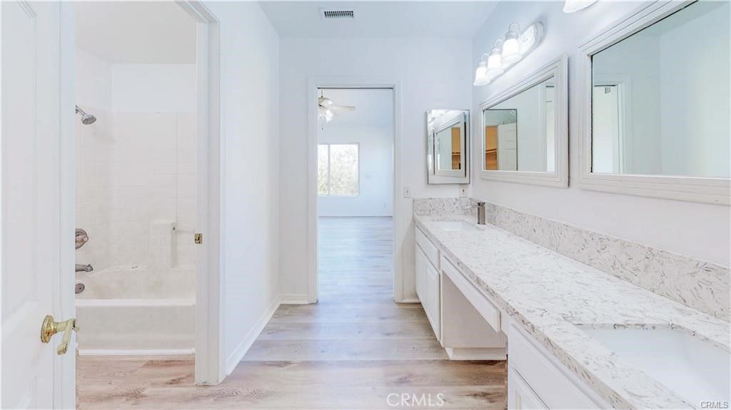 Image 23 of property listing at 16201 Alta Cresta Avenue, Riverside, CA 92508