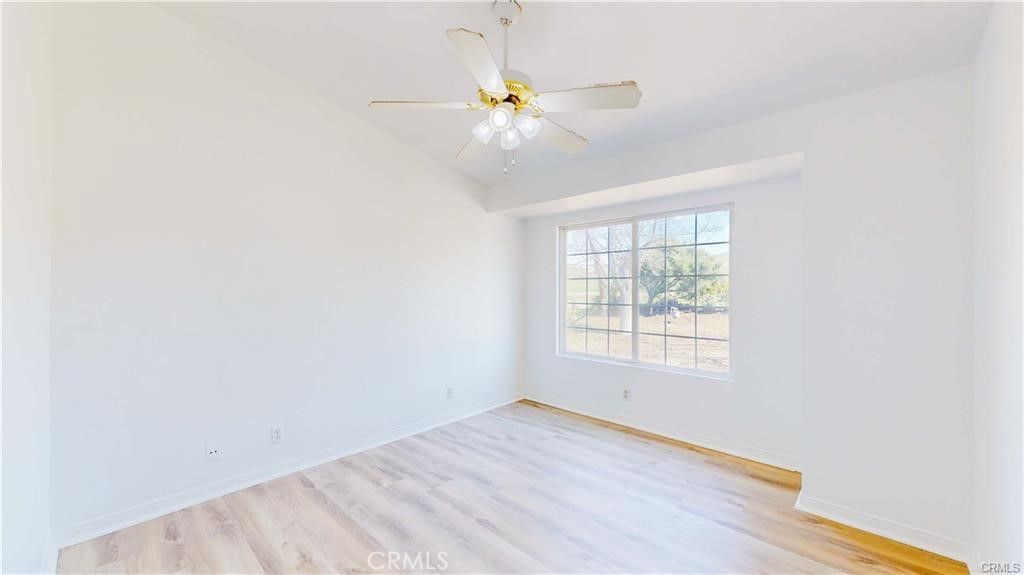 Image 27 of property listing at 16201 Alta Cresta Avenue, Riverside, CA 92508