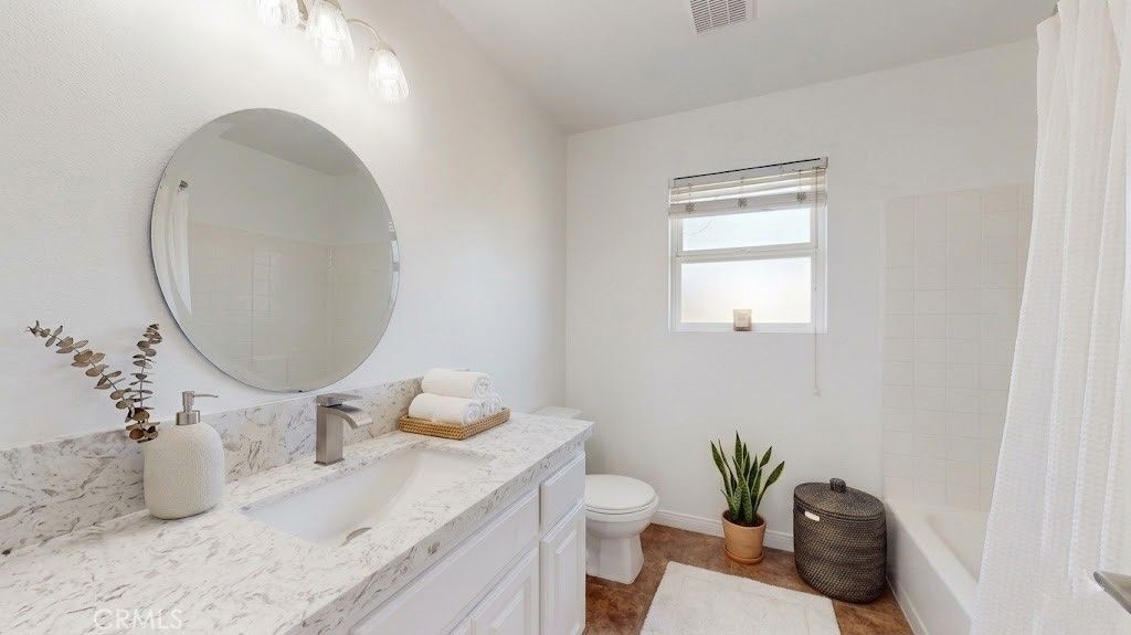 Image 29 of property listing at 16201 Alta Cresta Avenue, Riverside, CA 92508
