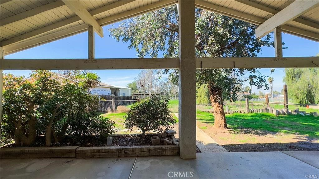 Image 35 of property listing at 16201 Alta Cresta Avenue, Riverside, CA 92508