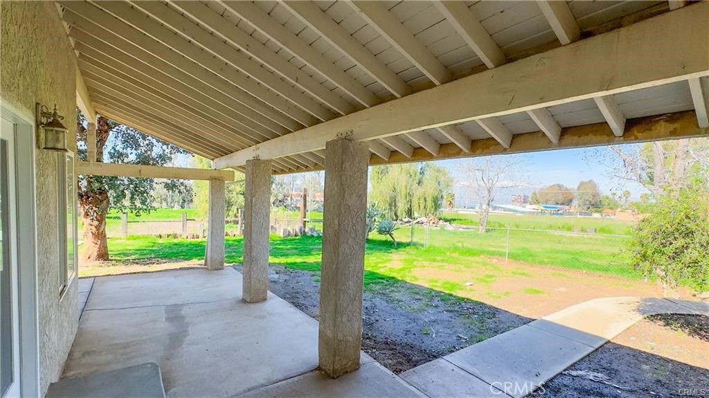 Image 37 of property listing at 16201 Alta Cresta Avenue, Riverside, CA 92508