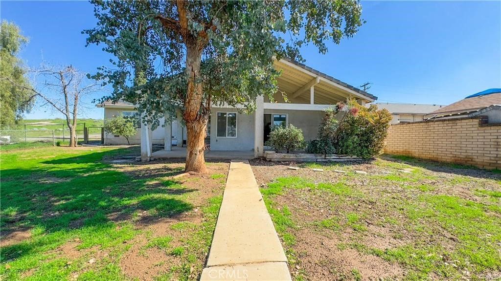 Image 40 of property listing at 16201 Alta Cresta Avenue, Riverside, CA 92508
