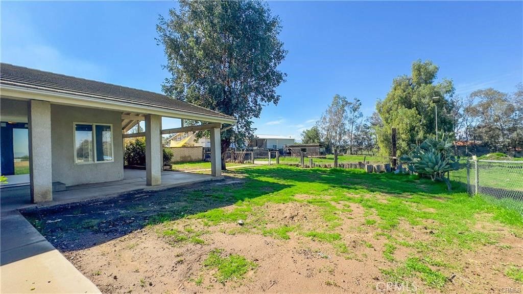 Image 41 of property listing at 16201 Alta Cresta Avenue, Riverside, CA 92508