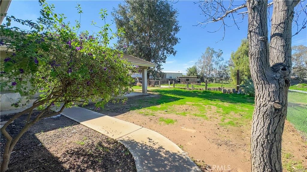 Image 49 of property listing at 16201 Alta Cresta Avenue, Riverside, CA 92508