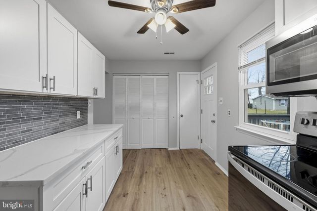 341 CLARKSON ST, Burlington, NJ 08016