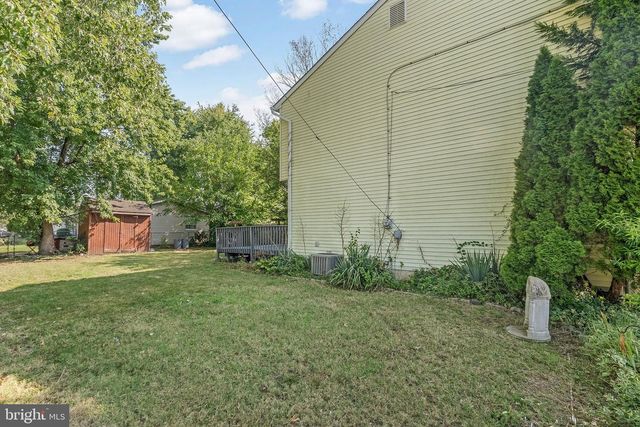 341 CLARKSON ST, Burlington, NJ 08016