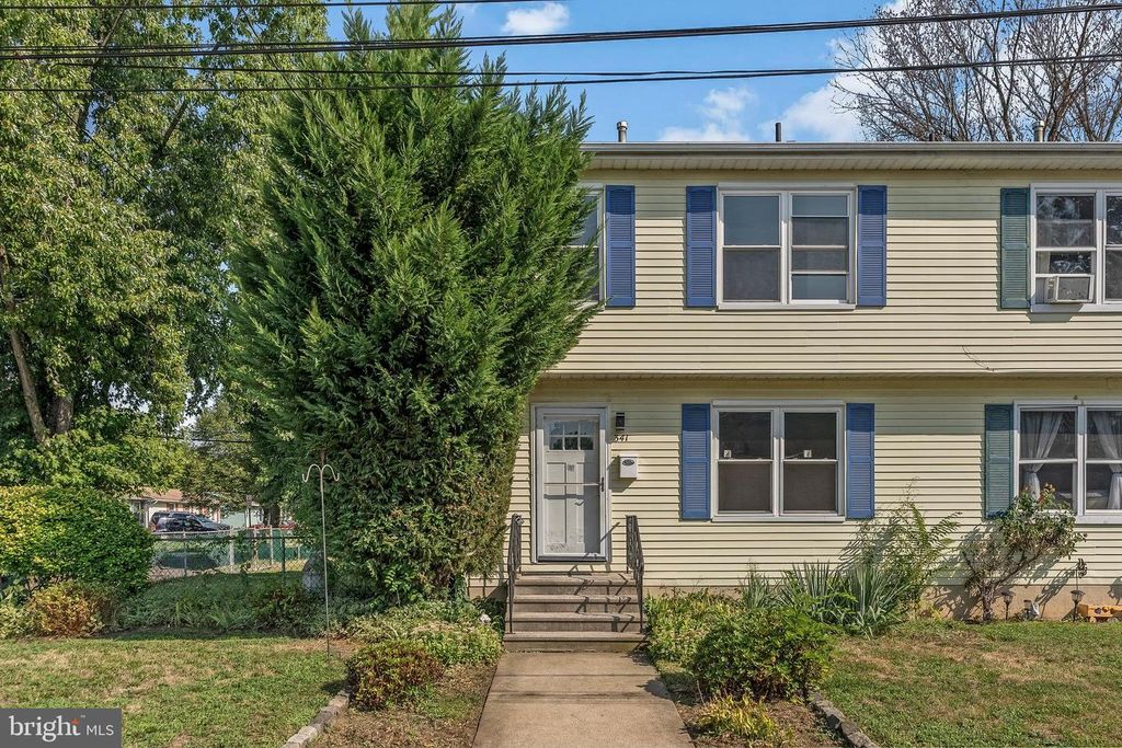341 CLARKSON ST, Burlington, NJ 08016