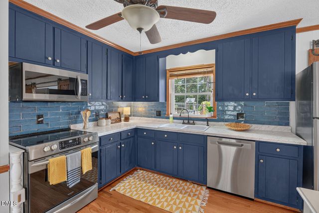 300 Buckingham Drive, Mebane, NC 27302