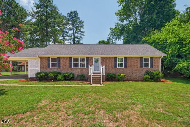 300 Buckingham Drive, Mebane, NC 27302