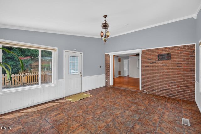 300 Buckingham Drive, Mebane, NC 27302