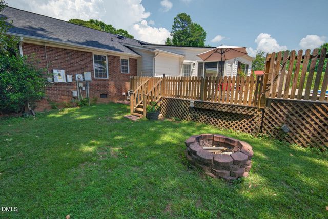 300 Buckingham Drive, Mebane, NC 27302