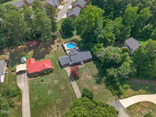 300 Buckingham Drive, Mebane, NC 27302