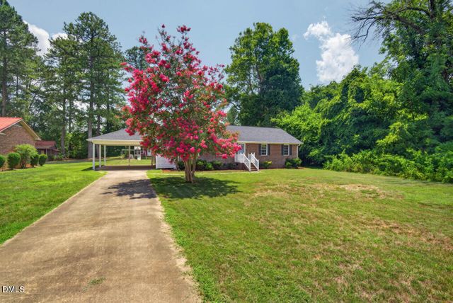 300 Buckingham Drive, Mebane, NC 27302