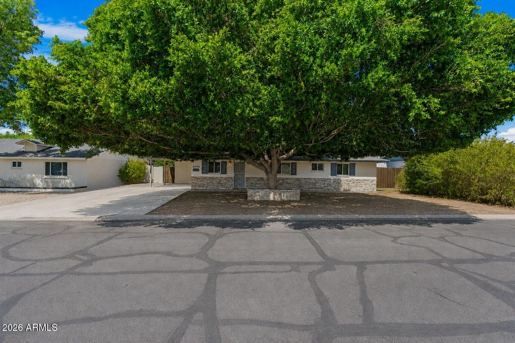 6308 N 13TH Place, Phoenix, AZ 85014 — photo 2