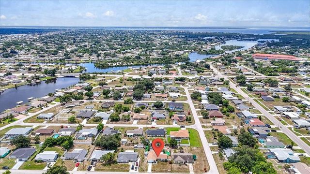 885 FAIRFAX TERRACE NW, Port Charlotte, FL 33948