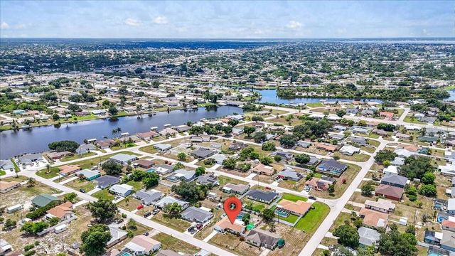 885 FAIRFAX TERRACE NW, Port Charlotte, FL 33948