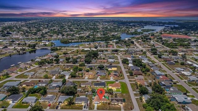 885 FAIRFAX TERRACE NW, Port Charlotte, FL 33948