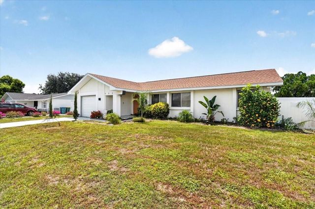 885 FAIRFAX TERRACE NW, Port Charlotte, FL 33948