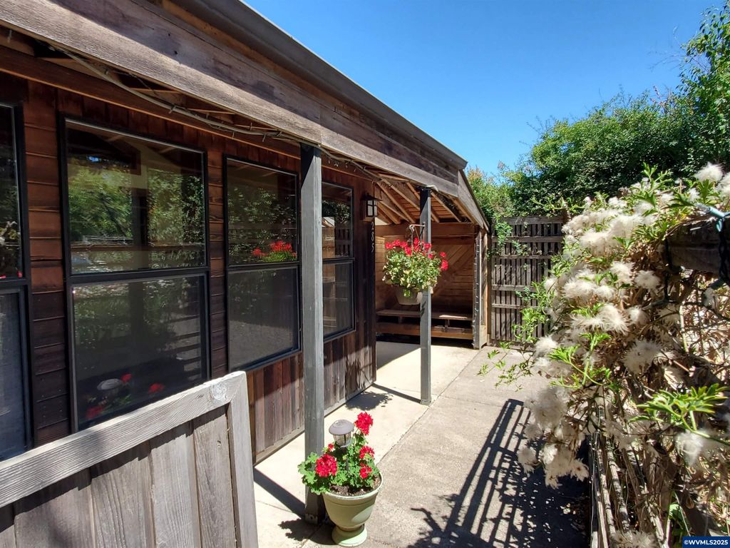 5285 SW Watenpaugh Av, Corvallis, OR 97333